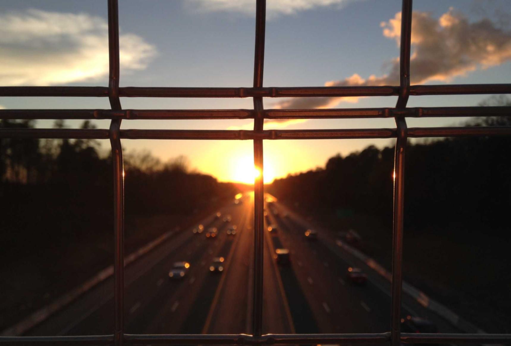 鸣潮：龙城战歌代理平台